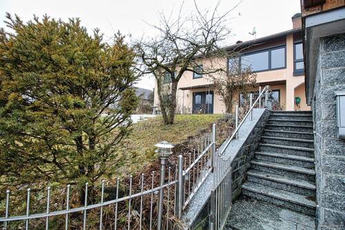 Gartenweg zum Hauseingang - 