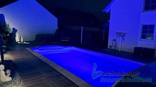 Pool bei Nacht - 