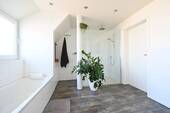 Dusch- und Wannenbad (1) - 