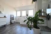Dusch- und Wannenbad (3) - 