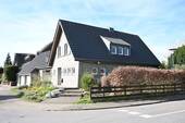 seitliche Frontansicht (24) - 6 Zimmer Einfamilienhaus zum Kaufen in Krefeld