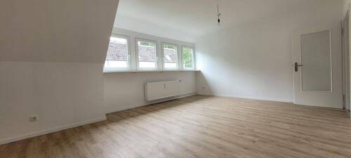 Wohnzimmer_1 - Renovierte 3-Zimmer-Wohnung in Wuppertal-Beyenburg