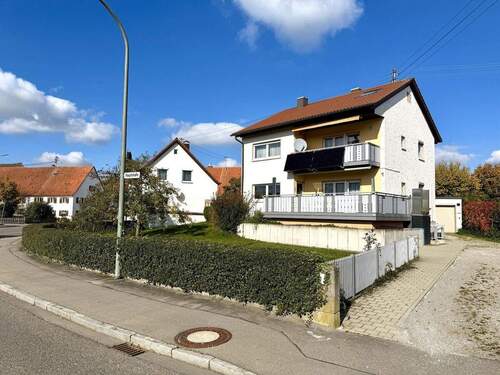 Außenansicht - 6 Zimmer Mehrfamilienhaus, Wohnhaus zum Kaufen in Holzheim