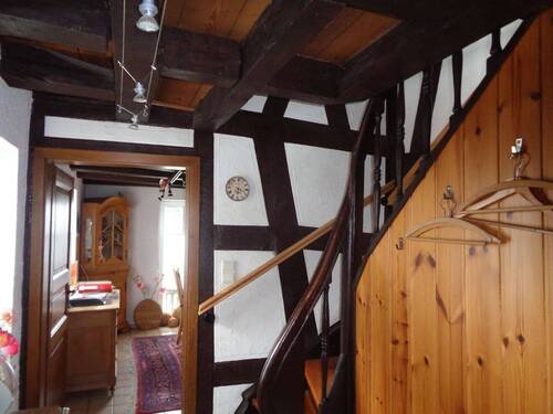 Flur - 3 Zimmer Mehrfamilienhaus, Wohnhaus in Rengsdorf