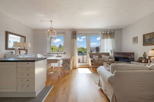Wohn- und Küchenbereich - Wohnen im Grünen - Charmante 3-Zimmer-Wohnung mit Balkon