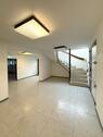 28 EG re UG Flur - 