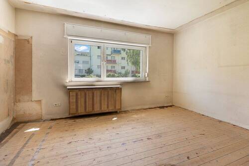 Wohnzimmer - 4 Zimmer Reihenmittelhaus zum Kaufen in Frankfurt am Main
