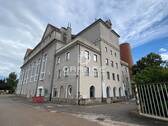 Siemensstr. 7 - ***13m hohe Halle mit kernsanierter Bürofläche - Regensburg Osten***