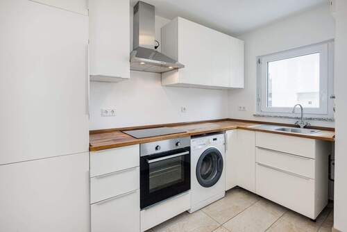 Einbauküche - 2 Zimmer Etagenwohnung in München