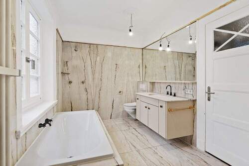 Retro-Bad mit modernen Armaturen - 