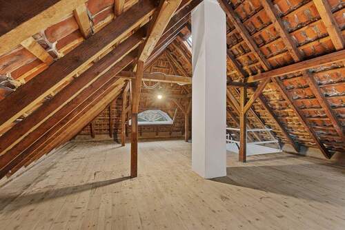 ca. 50m² Ausbaureserve im Dachboden - 