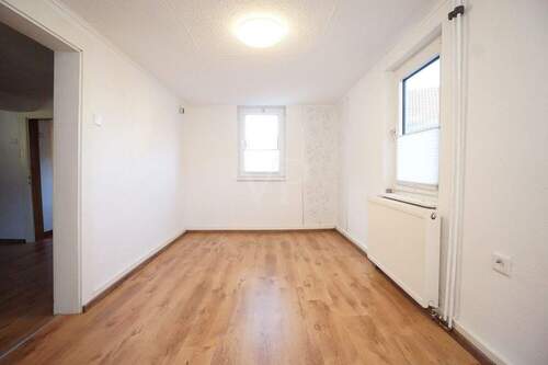 Zimmer - Einfamilienhaus mit 86,00 m&sup2; in Großenlüder zum Kaufen