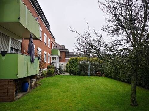 Garten - Dachgeschosswohnung mit Balkon – modernisiert – Lippstadt Innenstadt