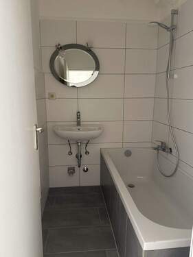 Bad - 4 Zimmer Etagenwohnung in Lippstadt