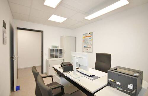 freundliches Büro (1.OG) - 