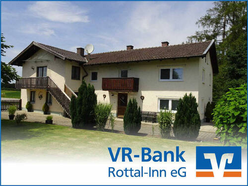 Bild1 - Älteres Wohnhaus mit herrlichem Grundstück am Ortsrand