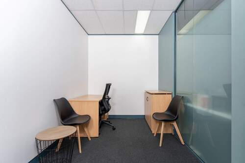 Generic Small Office_04.jpg - 