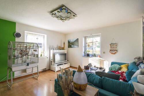 EG: Wohnzimmer 18 qm - 