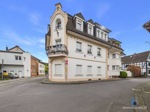 Seitenansicht - Mehrfamilienhaus, Wohnhaus mit 458,00 m&sup2; in Königswinter zum Kaufen