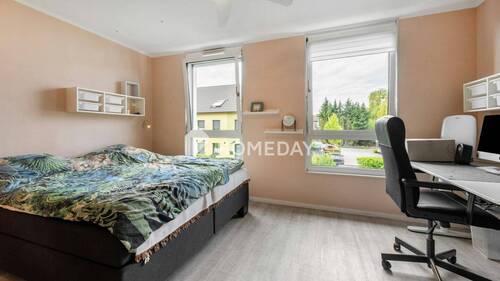 1. OG Schlafzimmer 1 - 