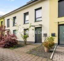 Moderne Wohnqualität mit Stil - Hochwertiges Reihenhaus mit Garten in familienfreundlicher Lage - Oberhausen Holten