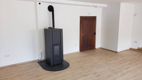 Pelletofen - 3 Zimmer Etagenwohnung in Rennertshofen