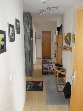 Wohnungsflur.JPG - Etagenwohnung mit 88,00 m² in Gingen an der Fils zum Kaufen