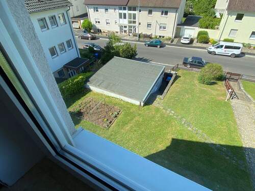 Fensterausblick DG - Etagenwohnung mit 145,00 m² in Schweinfurt zum Kaufen