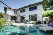 Ansicht Pool und Terrasse 1 - 