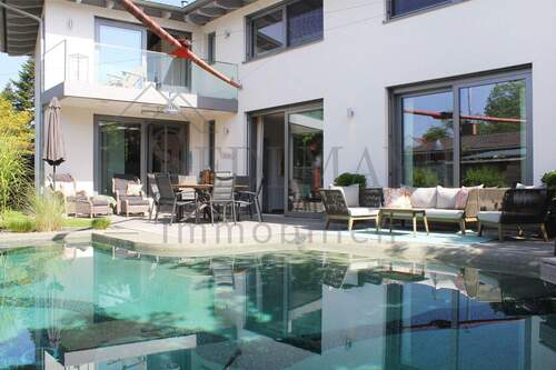 Ansicht Pool und Terrasse 6 - 