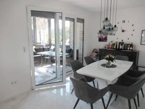 Blick in den Wintergarten - 