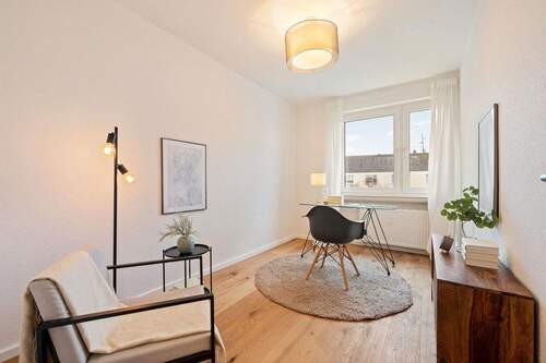 Arbeitszimmer - Etagenwohnung mit 89,00 m&sup2; in Walluf zum Kaufen