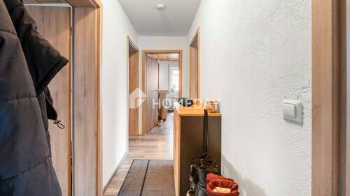 Flur 2 - Etagenwohnung mit 74,00 m&sup2; in Furtwangen im Schwarzwald zum Kaufen