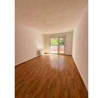 Berlin Alt-Friedrichsfelde: 55m² gepflegte 2-Zimmer-Wohnung mit Süd-Balkon, Stauraum & guter Infrastruktur – ideal für Eigennutzer & Anleger
