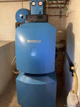 Ölheizung im Keller - 