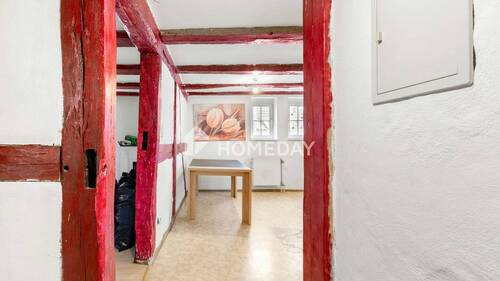 Flur 1 - 7 Zimmer Mehrfamilienhaus, Wohnhaus zum Kaufen in Scheer