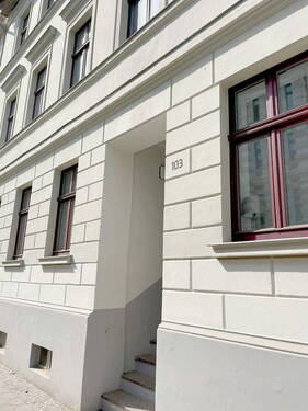 Außenansicht - Helle sanierte 2-Zimmer-Wohnung mit Balkon und Stellplatz
