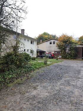 Bild 1 - Verkauf gegen Gebot Aussiedlerhof mit 2-Fam-Haus-Stallung und Scheune