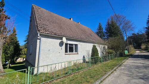 Ansicht Seitenstraße.jpg - Einfamilienhaus mit 105,00 m&sup2; in Byhleguhre-Byhlen zum Kaufen