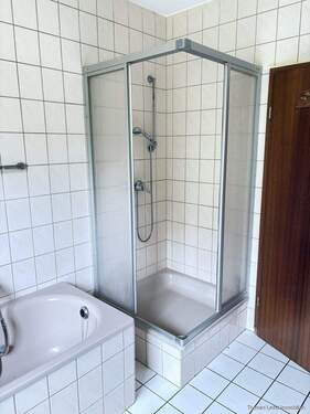 Bad mit Dusche... - 