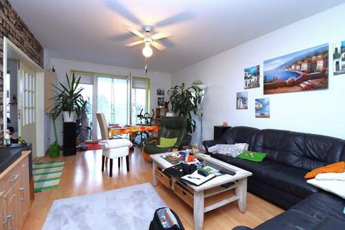 Wohnbereich - 3 Zimmer Etagenwohnung zum Kaufen in Hamburg