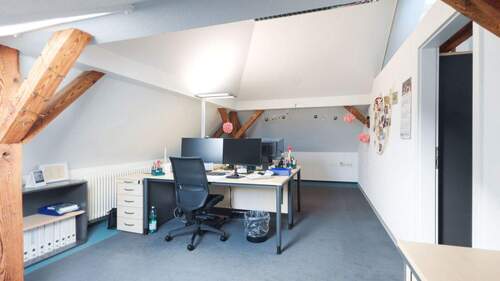 Dachgeschoss Büro 2 - 