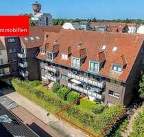 FREIE 2-Zimmer Erdgeschosswohnung mit Terrasse, Grundstückanteil und Tiefgaragenstellplatz! Ebenerdiges Wohnen in zentraler Lage! - Elmshorn