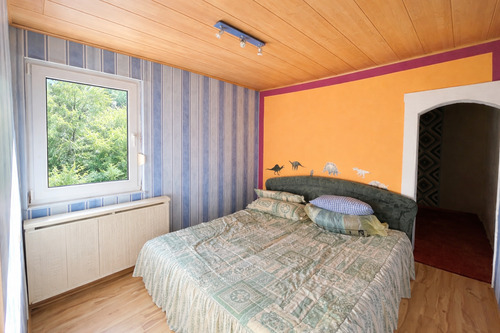 Schlafzimmer - 6 Zimmer Einfamilienhaus in Kaiserpfalz