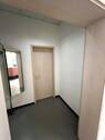 Garderobe mit Zugang WC - 