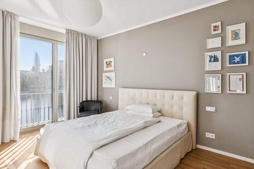 1. OG Zimmer Nr. 3 mit Balkon - 