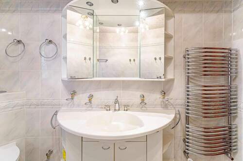 Dusch- und Wannenbad EG - 