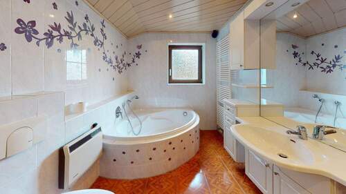 Tageslichtbad im Obergeschoss - 