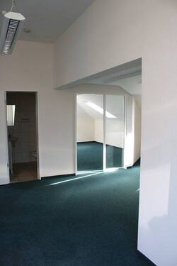 im Büro DG - 