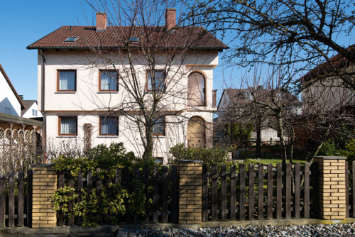 Außenansicht West - VIEL RAUM FÜR IDEEN - Freistehendes Einfamilienhaus in hervorragender Wohnlage